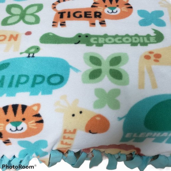 Tigers Giraffes Elephants Crocodiles Lions Blanket - Picture 5 of 6